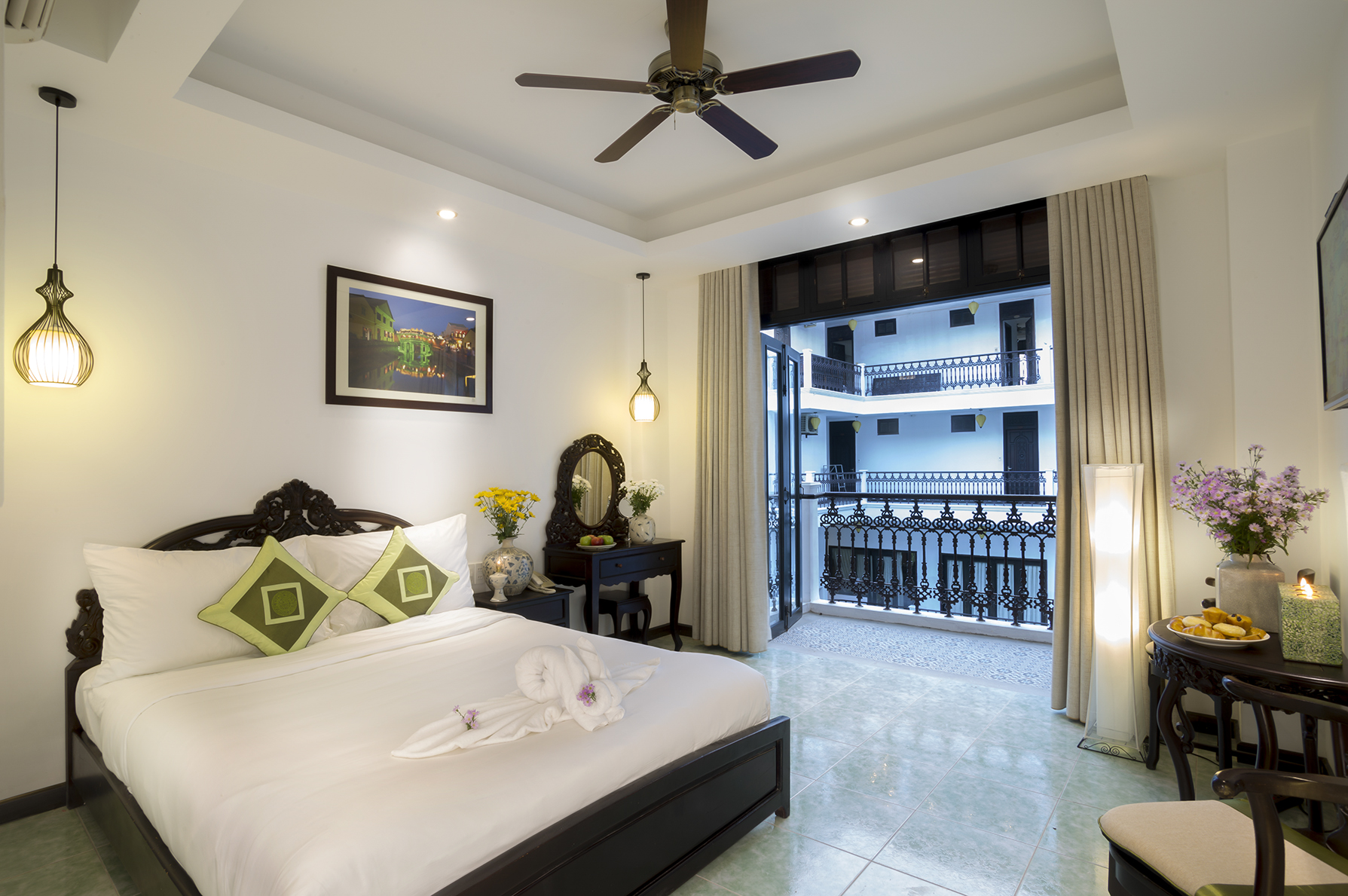 Tranh treo tường cho khách sạn Acacia Heritage Hotel Hội An